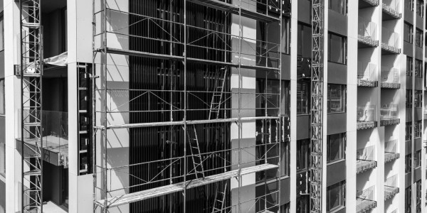 Derecho Inmobiliario / Abogados Inmobiliarios en Sabadell · Reclamaciones Comunidades Vecinos / Propietarios por Defectos / Vicios Construcción